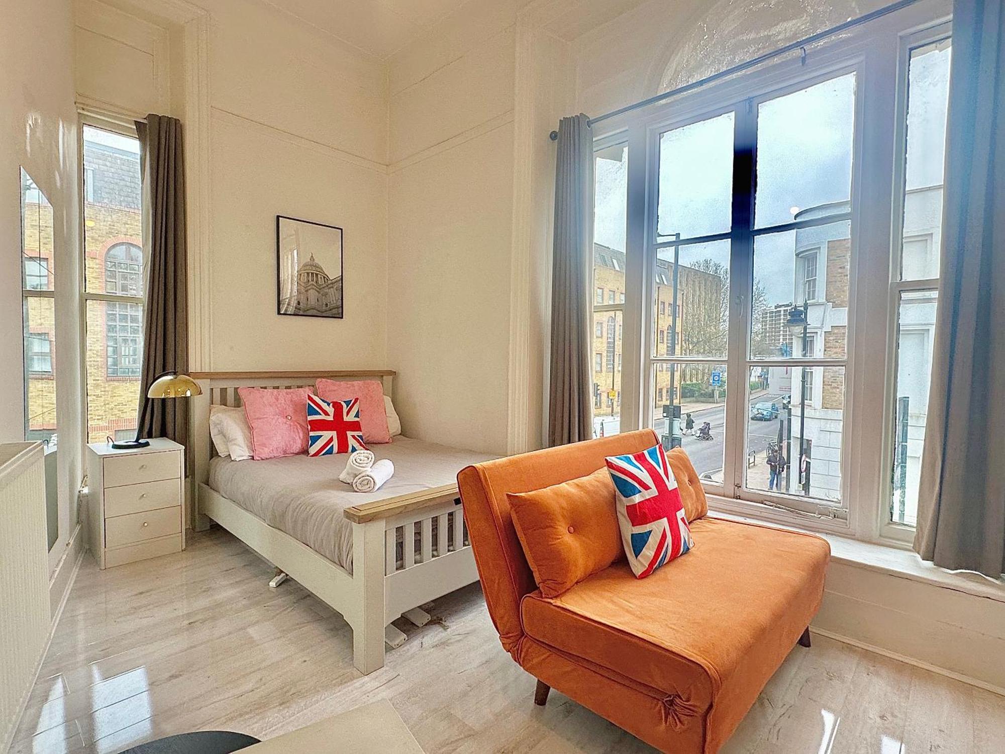 Guesthouse 81 London Bagian luar foto